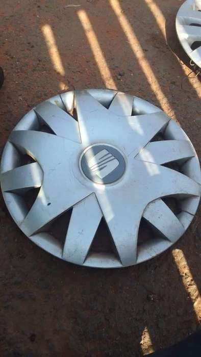 2004 Seat Ibiza Wheel Cap -  ( 2 )