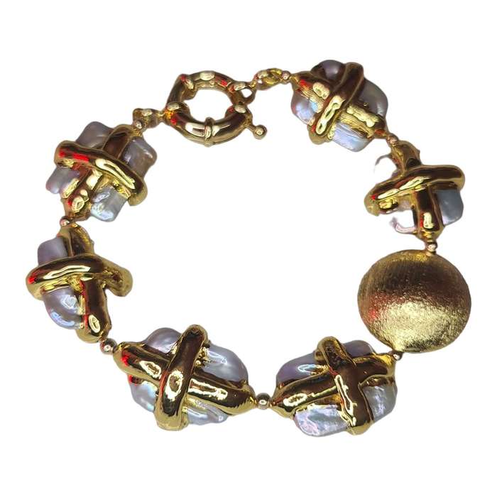 Freshwater Kesha pearl bracelet, gold base