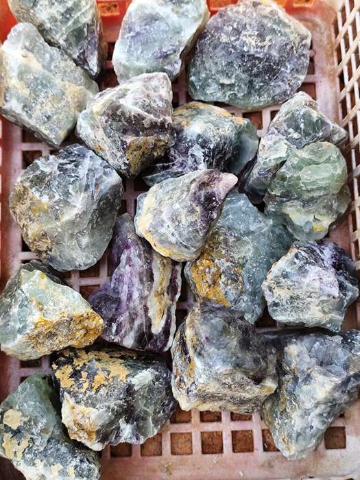 Rough Fluorite 10-12cm