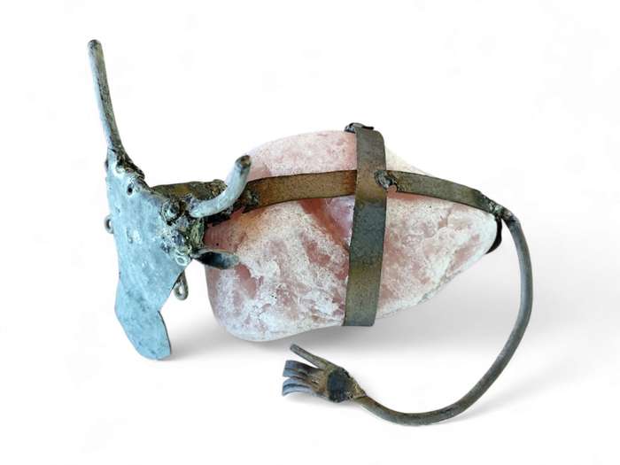 Metal and stone cow sitting 14-16cm