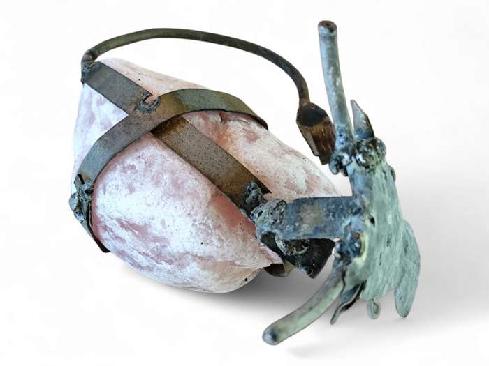 Metal and stone cow sitting 14-16cm