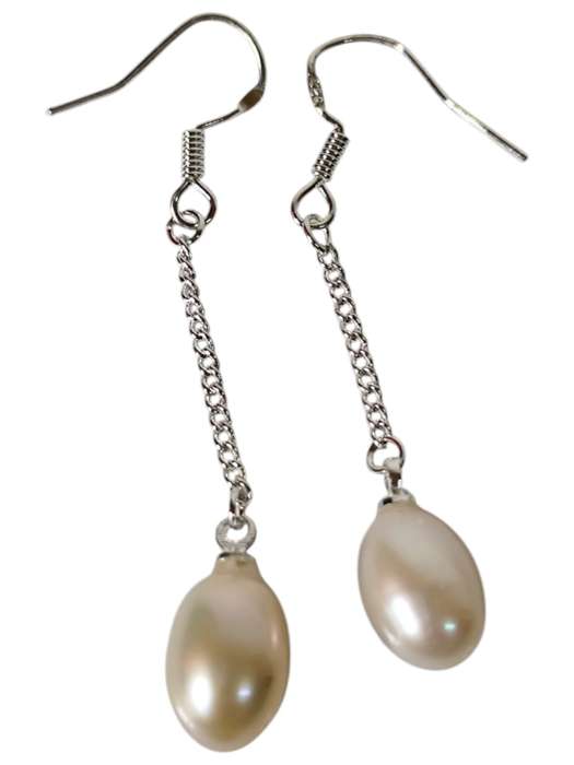 Pair of Freshwater pearl drop dangle earrings
