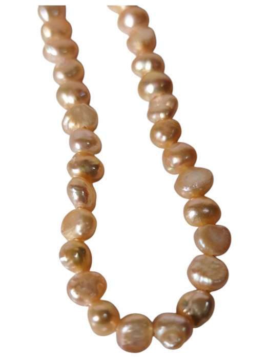 Freshwater pearl string, irregular flatback shaped, Peach, 36.5cm length of strand, 3-6mm thickness