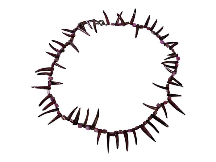 Magenta shell necklace with base metal signoretti clasp, 41.5cm when fastened