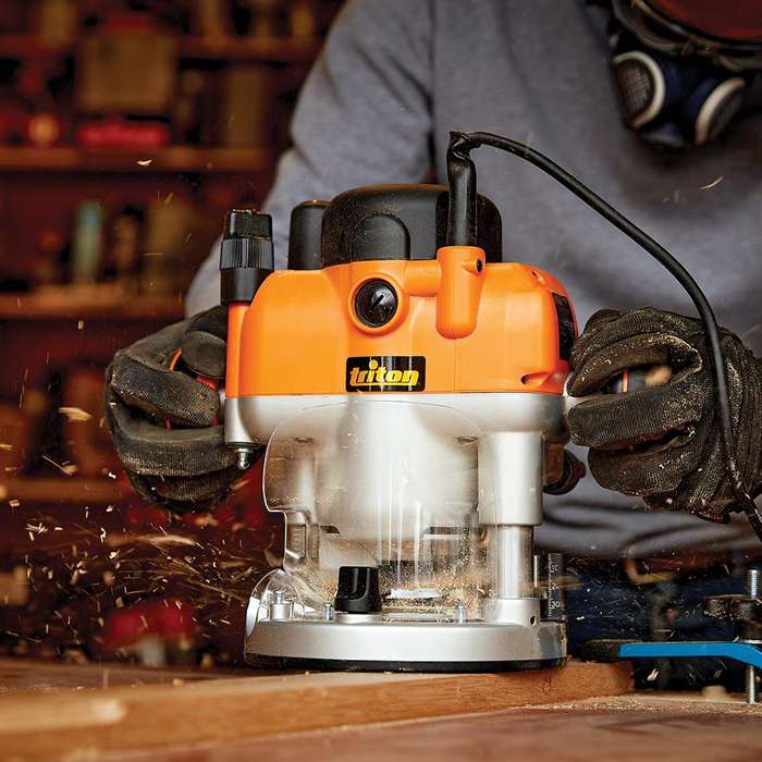 TRITON - PLUNGE ROUTER 2400W 1/2" & 1/4" COLLET 230V  - TRI TRA001