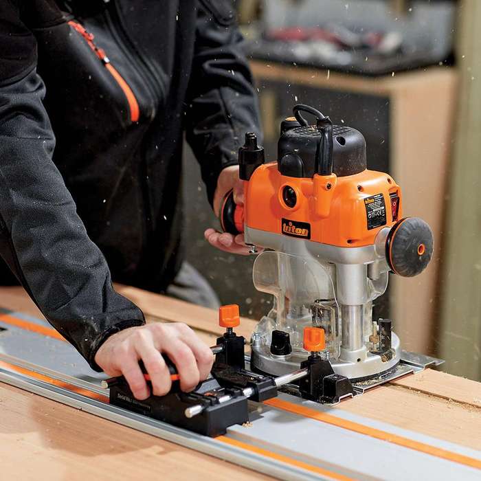 TRITON - PLUNGE ROUTER 2400W 1/2" & 1/4" COLLET 230V  - TRI TRA001