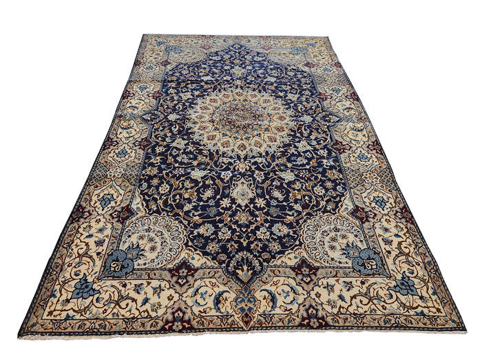 Top Quality Second Hand Persian Nain Carpet 318 x 207 CM