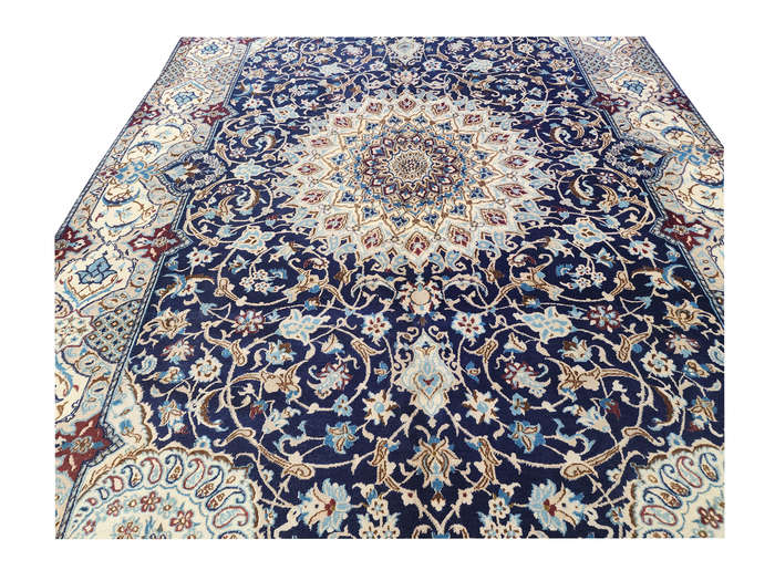 Top Quality Second Hand Persian Nain Carpet 318 x 207 CM
