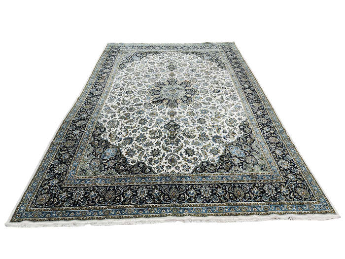 Persian Kashan Machine Made Carpet - 400 x 300 CM
