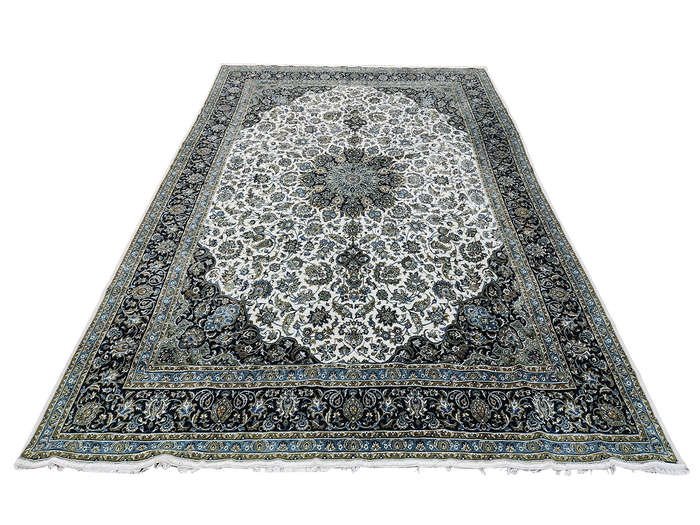 Persian Kashan Machine Made Carpet - 400 x 300 CM
