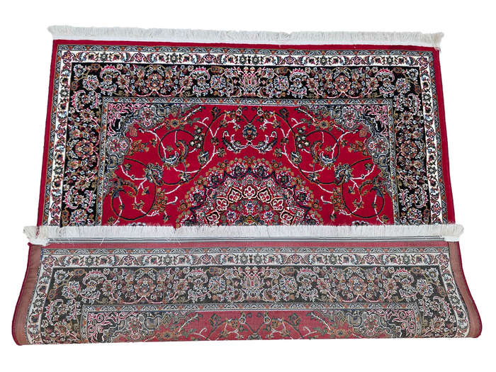 Persian Square Machine Made Carpet - 150 x 150 CM