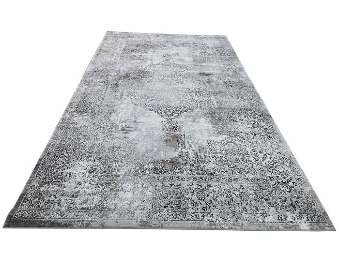 Stunning Vintage Style Machine Made Carpet - 340 x 240 CM
