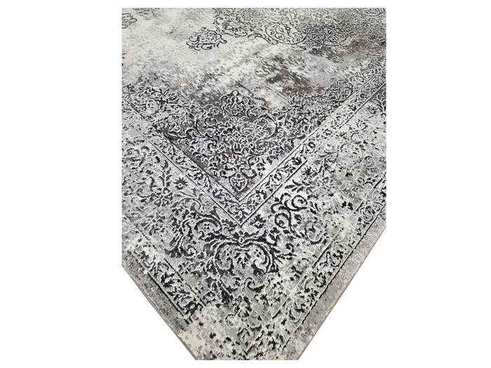 Stunning Vintage Style Machine Made Carpet - 340 x 240 CM