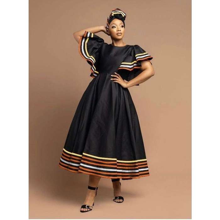 Round Neck African Sleeveless Midi Dress.