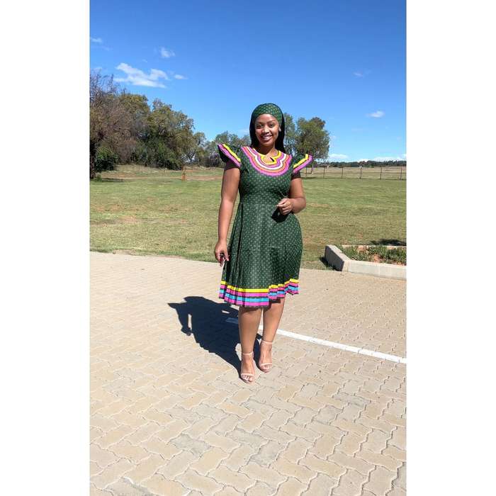 African V-neck Short Sleeve Traditional Dress
