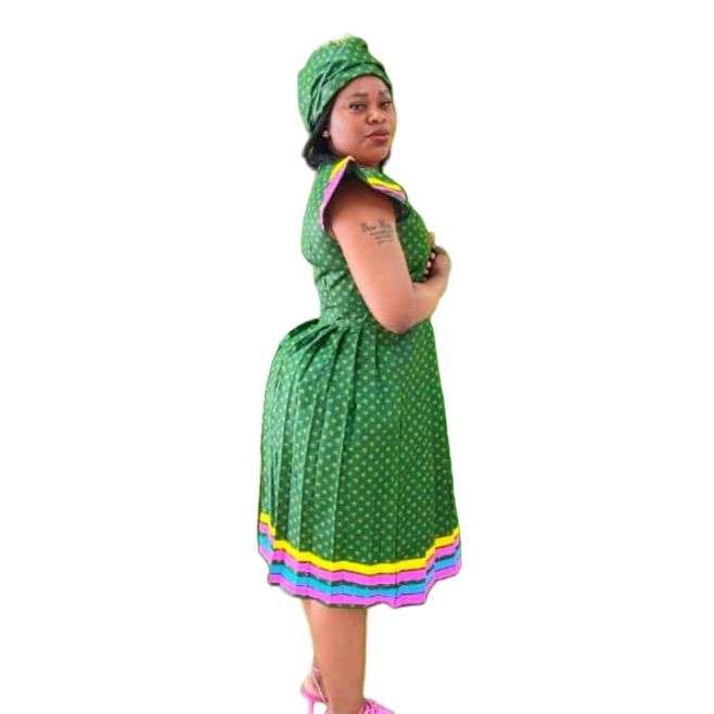 African V-neck Short Sleeve Traditional Dress