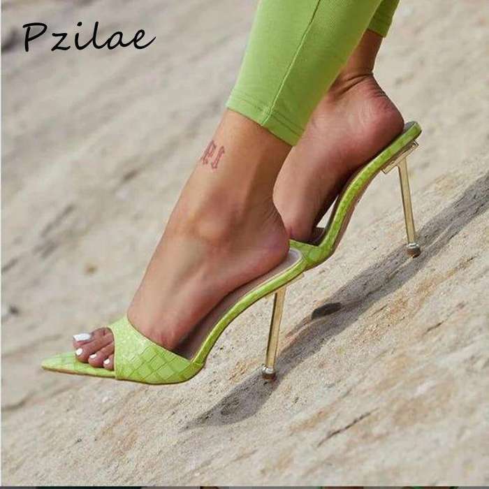 flip flops snick print Pointed toe shoes - BLACK / 6