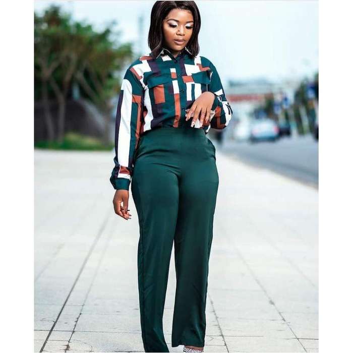 Wide-leg High waisted Pants & Printed Shirt Set