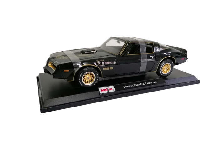 Maisto Pontiac Firebird Trans Am 1:18 Model
