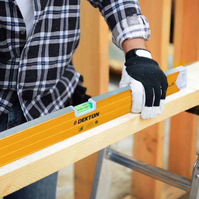 DEKTON 12" Builders Level