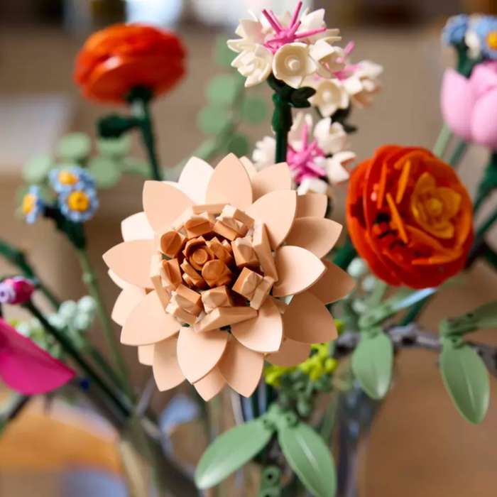 LEGO 10342 Botanicals Pretty Pink Flower Bouquet