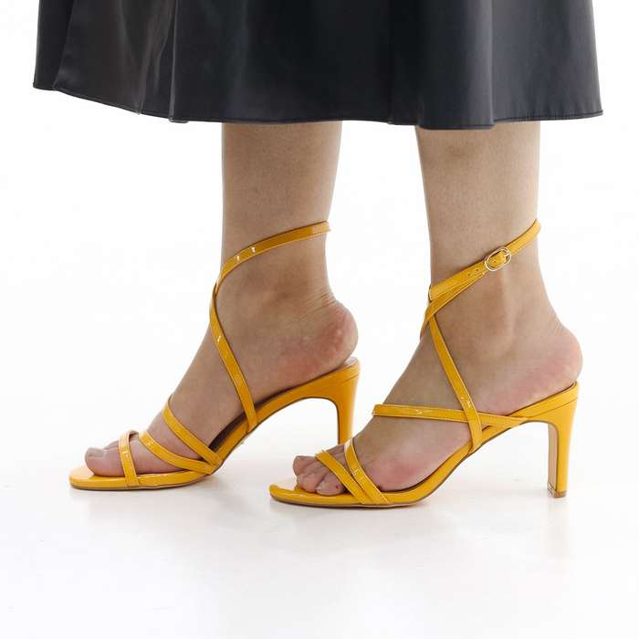 Square block 7.5 cm heel strippy sandal in patent pu