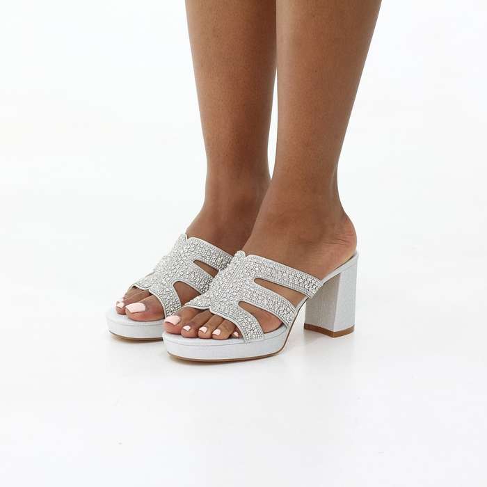 Berry block 7.5 cm heel slide wih diamante upper
