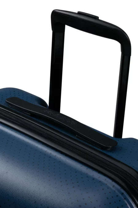 American Tourister Disney Wavebreaker Spinner TSA MARVEL Fl 67cm
