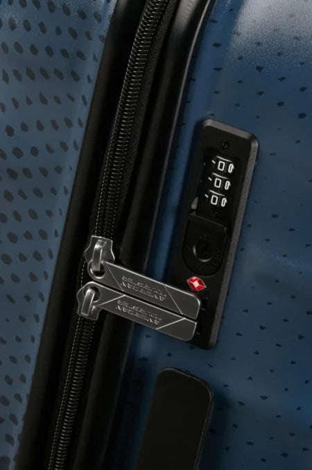 American Tourister Disney Wavebreaker Spinner TSA MARVEL Fl 67cm