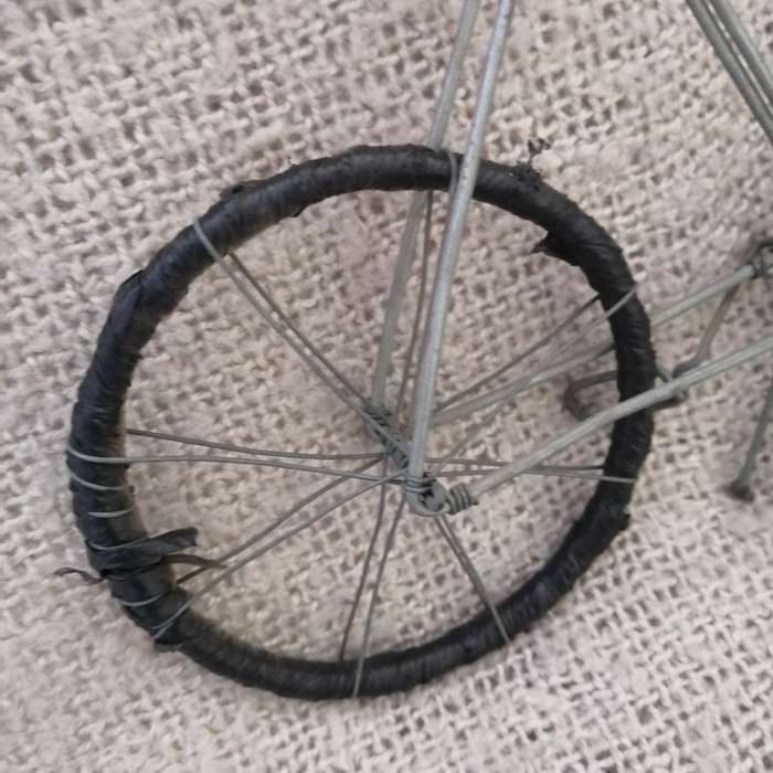 Charming Wire Bicycle (Small)