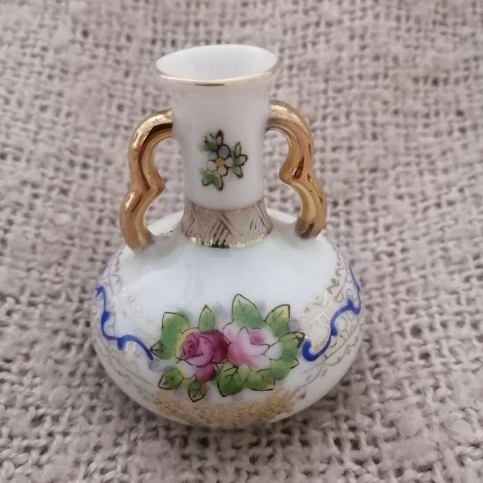 Colourful Flower Vase / Water Urn (Miniature, suitable for printer's tray)