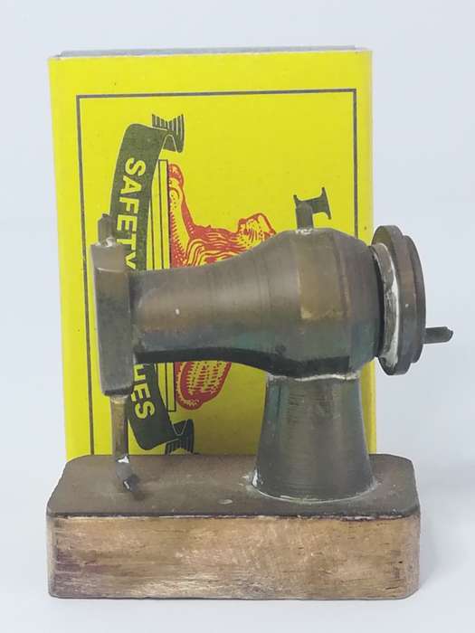 Miniature Sewing Machine Brass (Miniature, suitable for printer's tray)