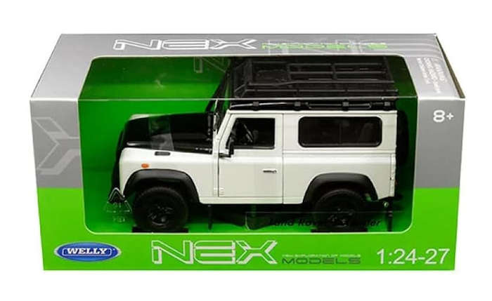 Land Rover Defender with Roof Rack Snorkel (scale 1 : 24)