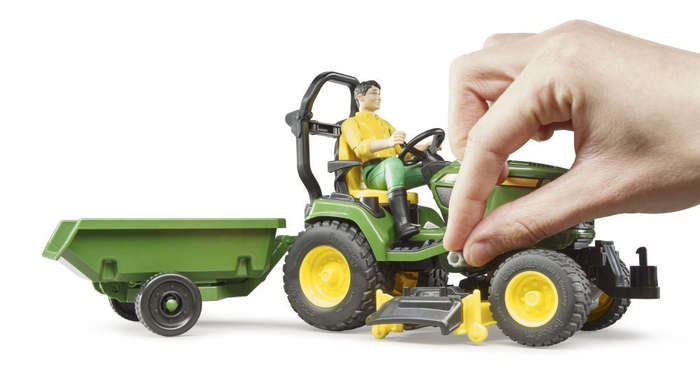 John Deere Lawn Tractor with Trailer Bruder