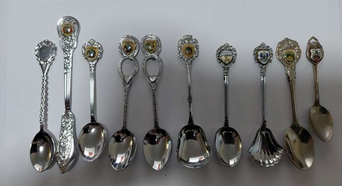 Souvenir Teaspoon & Butter Knife Collection - 9 Crested Spoons Plus 1 Butter Knife