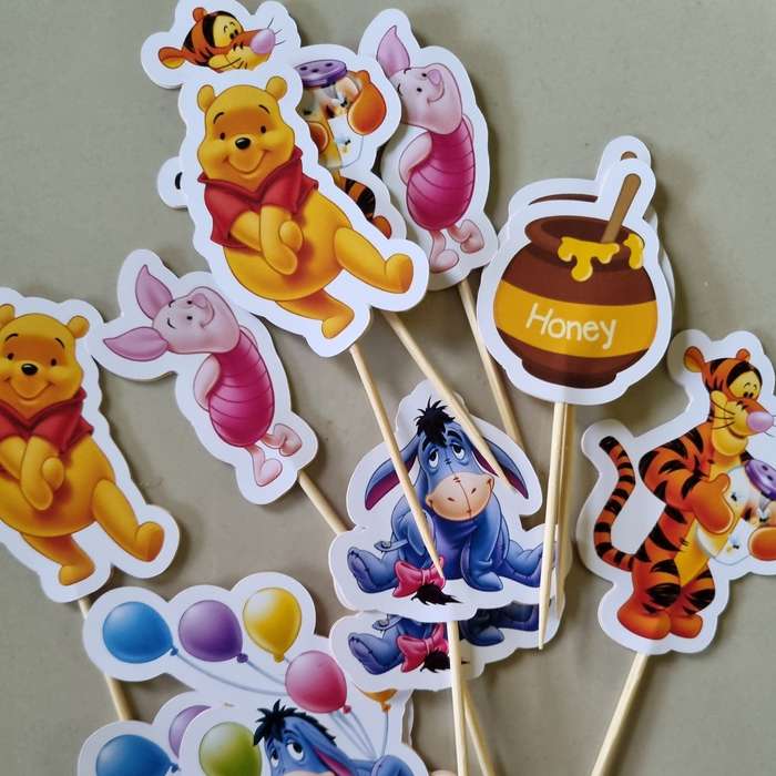 WINNIE THE POOH CUPCAKE MINI TOPPERS
