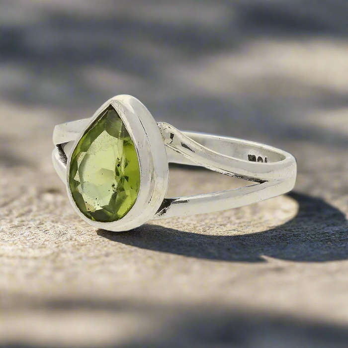 Contemporary Sterling Silver Peridot Ring - Split Shank Design with Teardrop Gemstone