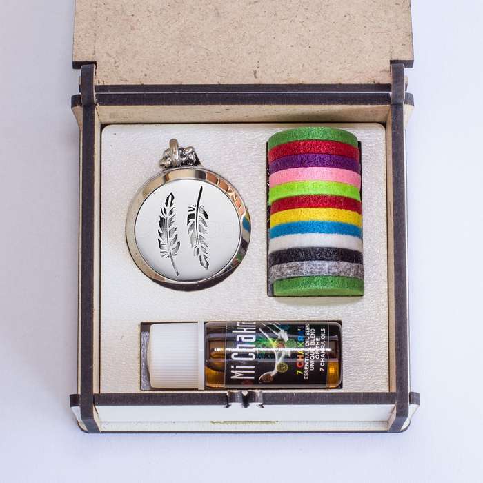 Feathers - Diffuser Necklace