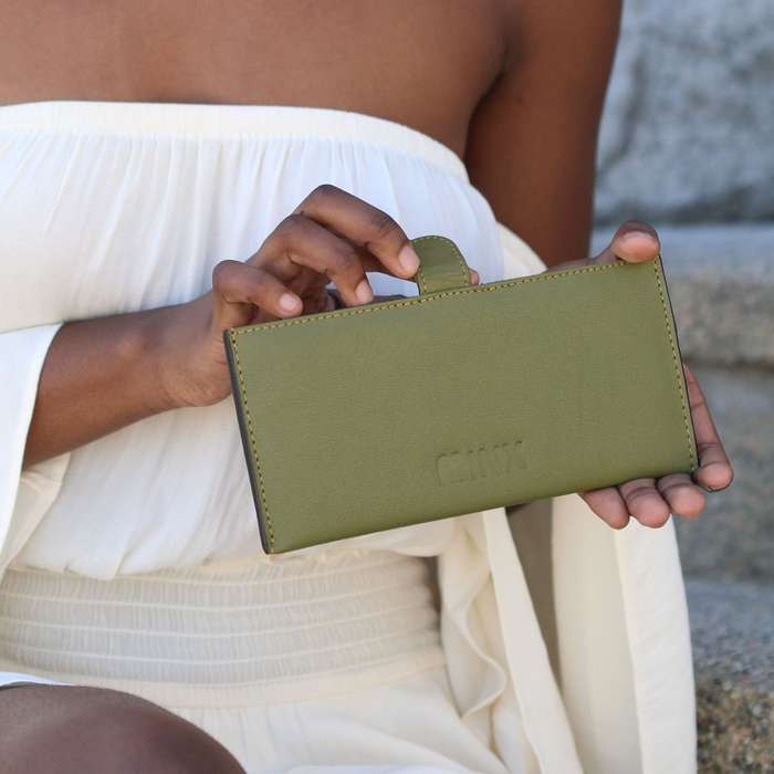 Sleek Green Leather Ladies Wallet
