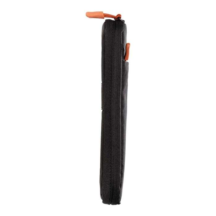 SwitchEasy Modern 14-inch Notebook Sleeve Black GMBP14039BK22
