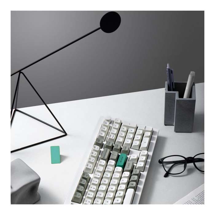 Keychron QMK/VIA Wireless Custom Keyboard - Shell White Q5M-P1