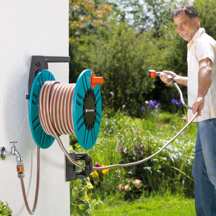 Gardena Classic Wall-Fixed Hose Reel