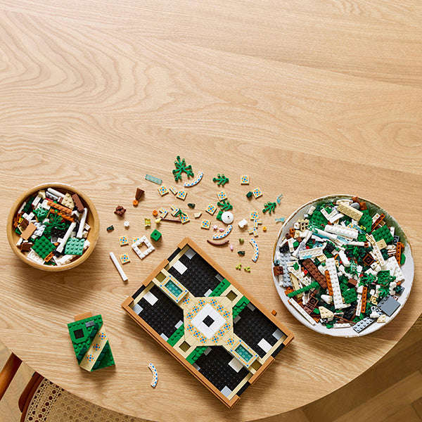 LEGO® 10359 - ICONS Fountain Garden