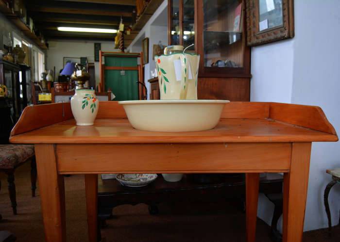 Yellowwood Wash Stand