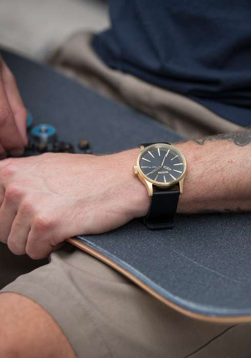 NIXON Sentry Leather Mens Watch