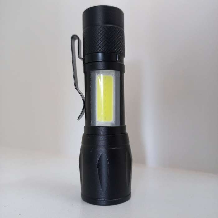 Small Zoomable LED Light
