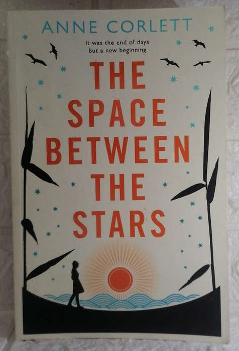 Corlett, Anne - The Space Between The Stars (Anne Corlett)