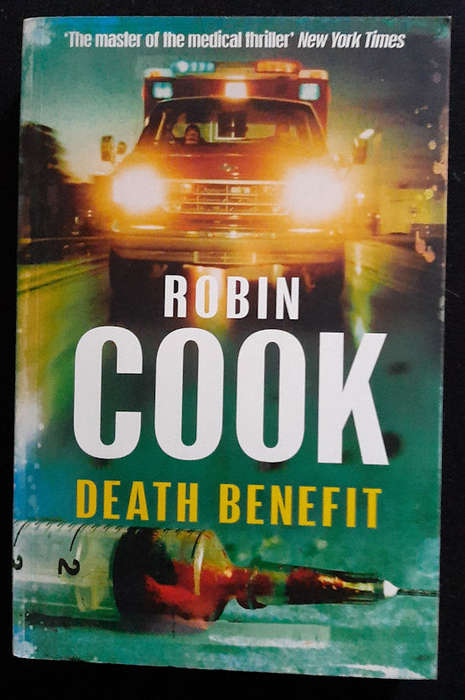 Cook, Robin - Death Benefit (Pia Grazdani #1) (Robin Cook)