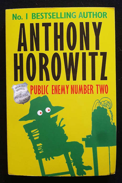 Horowitz, Anthony - Public Enemy Number Two (Diamond Brothers #2) (Anthony Horowitz)