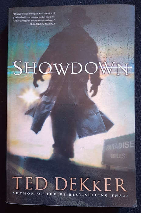 Dekkerfant, Ted - Showdown (Paradise #1) (Ted Dekkerfant)
